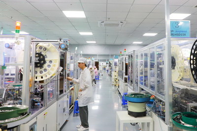 聽訴求、強服務、謀發展——李中文帶隊深入企業調研電子產品研發